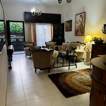 2 Bedroom 50 Meters From The Sea Appartement