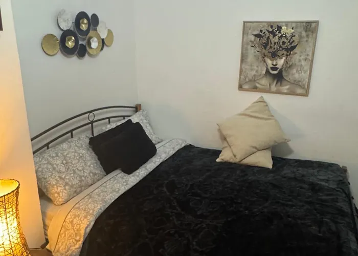 Lejlighed 2 Bedroom 50 Meters From The Sea Limassol